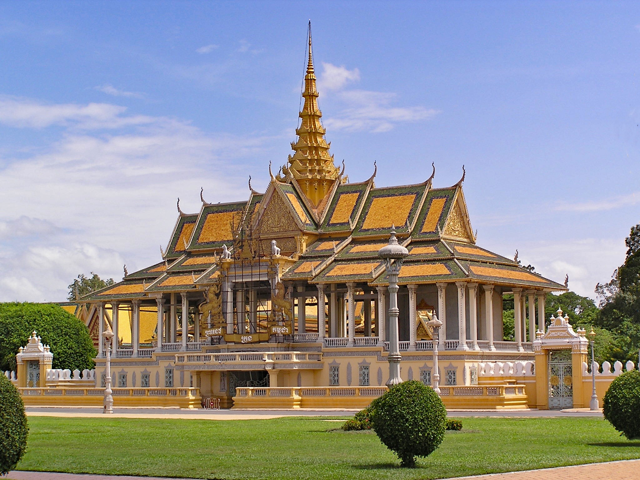 8 Days Cambodia Vietnam Cruise Holiday